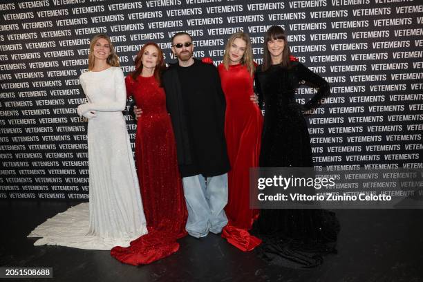 Maryna Linchuk, Marcia Cross, Guram Gvasalia, Natalia Vodianova, Carmen Kass pose backstage prior to the Vetements Womenswear Fall/Winter 2024-2025...