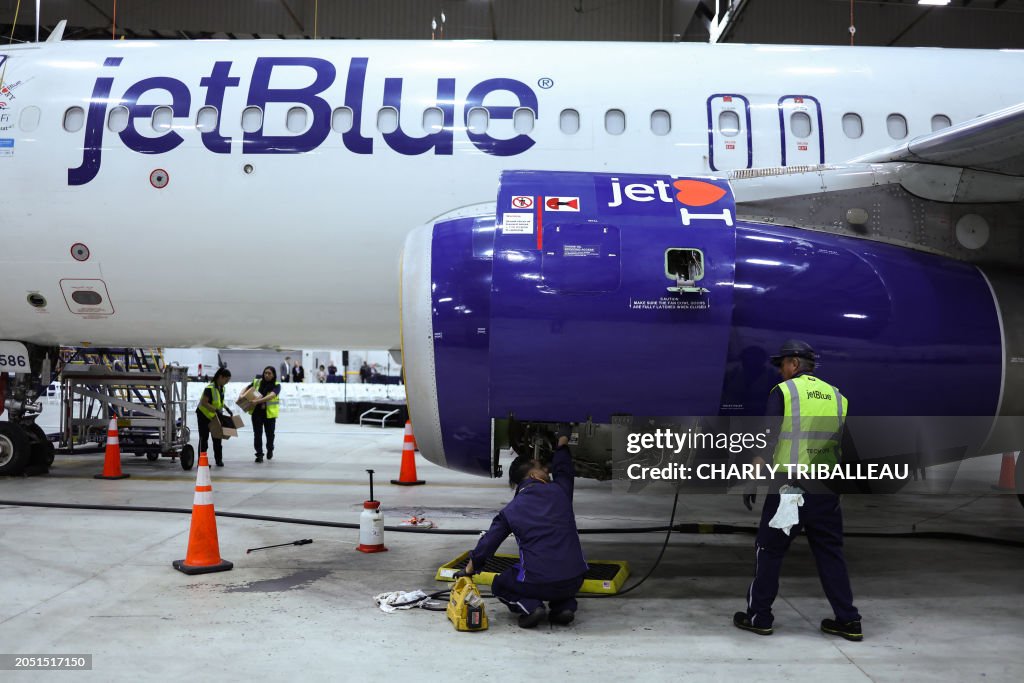 US-TRANSPORT-AVIATION-JET BLUE-MERGER