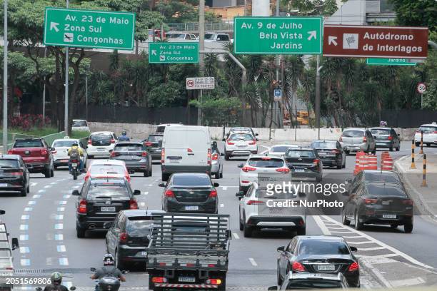 Vehicles are moving intensely along the North-South corridor in the central region of São Paulo, Brazil, on Monday, March 4.