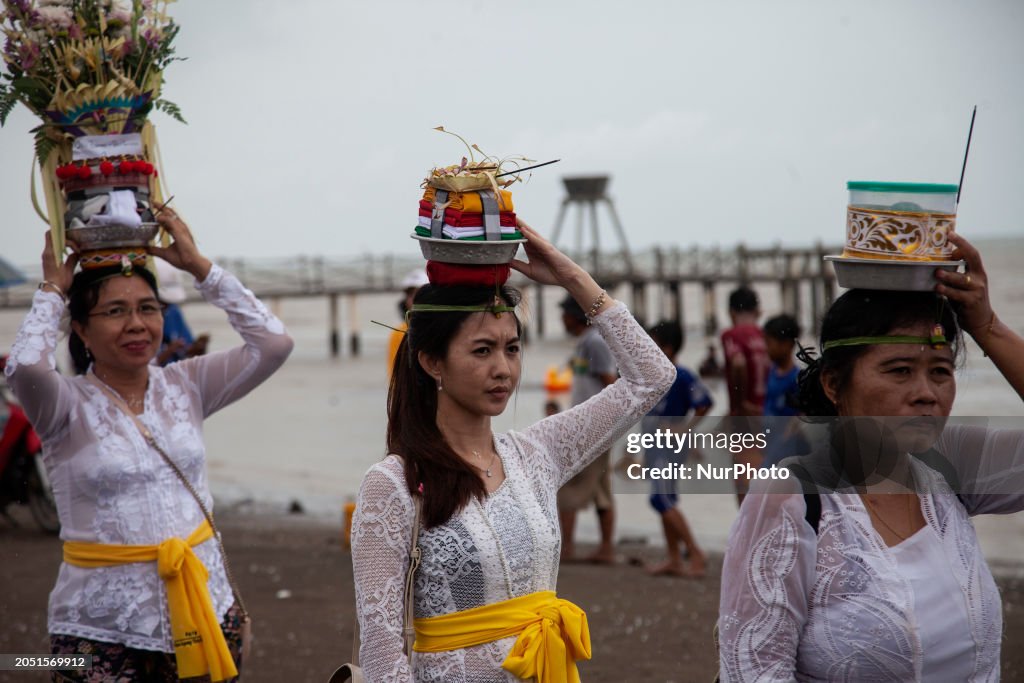Melasti Ceremony Ahead Balinese Hindu's Day Of Silence