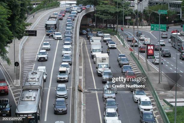 Vehicles are moving intensely along the North-South corridor in the central region of São Paulo, Brazil, on Monday, March 4.