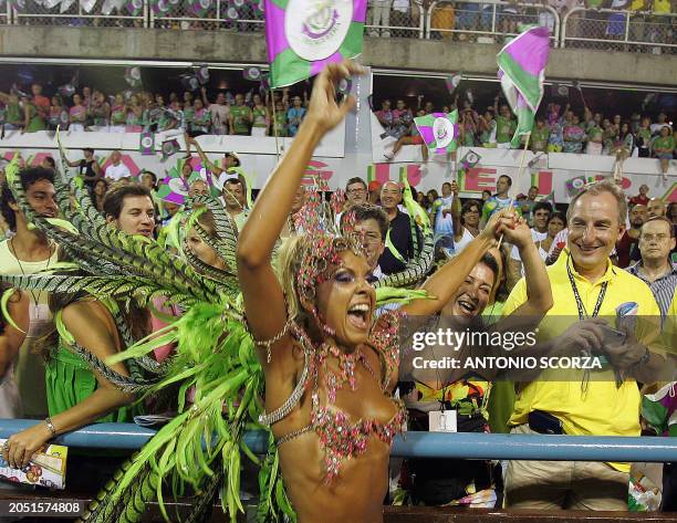 Jacqueline Nascimento, Queen of the Drums of Mangueira samba school performs in front of trhe atendence, 27 February 2006, during the second night of...