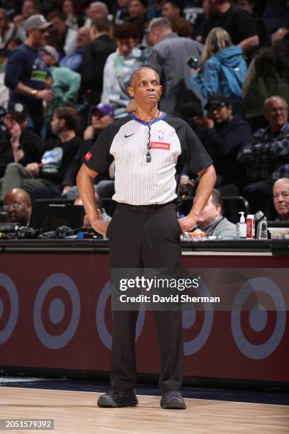 Mike Mathis Referee 8,266 Michael Smith Basketball Photos & High Res Pictures - Getty Images