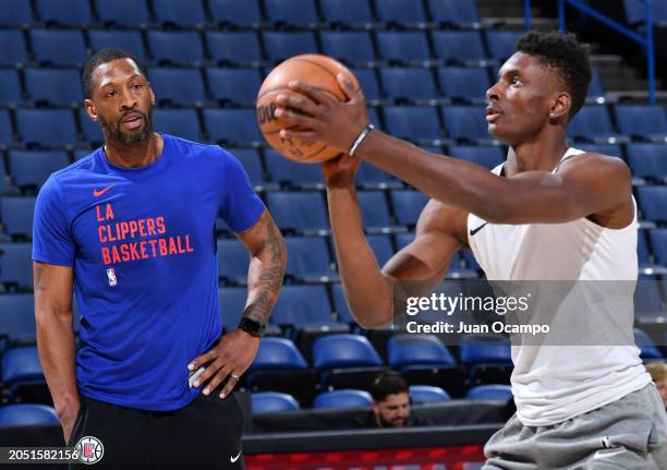 Clipper Assistant 88 Larry Abney Photos & High Res Pictures - Getty Images
