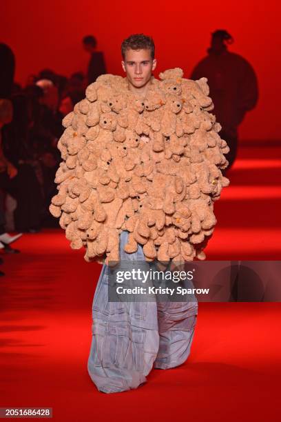 Model walks the runway during the Vetements Womenswear Fall/Winter 2024-2025 show as part of Paris Fashion Week on March 01, 2024 in Paris, France.