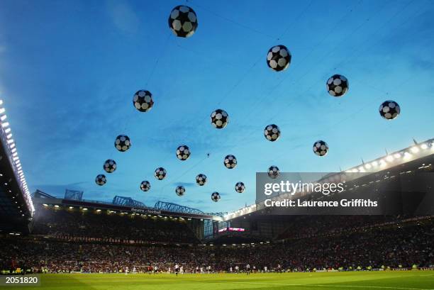 General view of the action during the UEFA Champions League Final match between Juventus FC and AC Milan on May 28, 2003 at Old Trafford in...