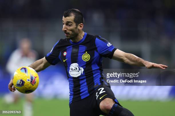 Henrikh Mkhitaryan of FC Internazionale controls the ball during the Serie A TIM match between FC Internazionale and Genoa CFC at Stadio Giuseppe...