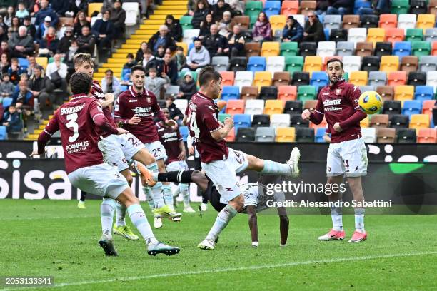 Hassane Kamara of Udinese Calcio scores his team's first goal during the Serie A TIM match between Udinese Calcio and US Salernitana at the Dacia...