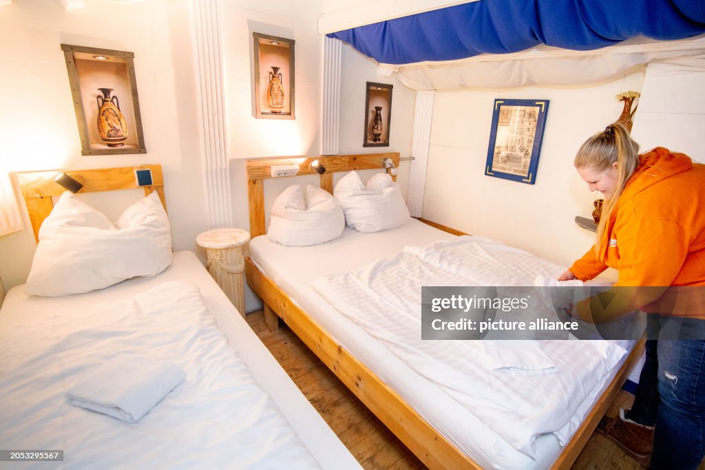 Indoor camping in Bremen's Überseestadt district
