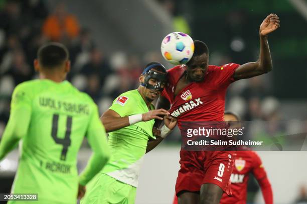 Sehrou Guirassy of VfB Stuttgart scores his team's first goal during the Bundesliga match between VfL Wolfsburg and VfB Stuttgart at the Volkswagen...
