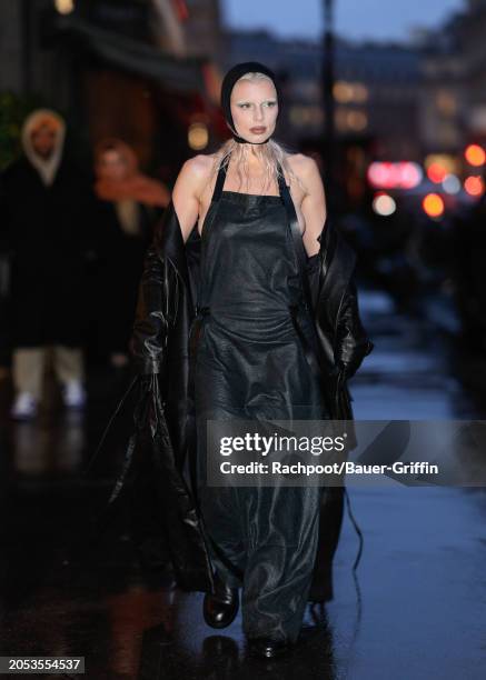 Julia Fox is seen heading to the Ann Demeulemeester show during Paris Fashion Week on March 02, 2024 in Paris, France.