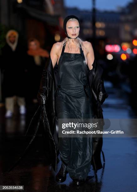 Julia Fox is seen heading to the Ann Demeulemeester show during Paris Fashion Week on March 02, 2024 in Paris, France.