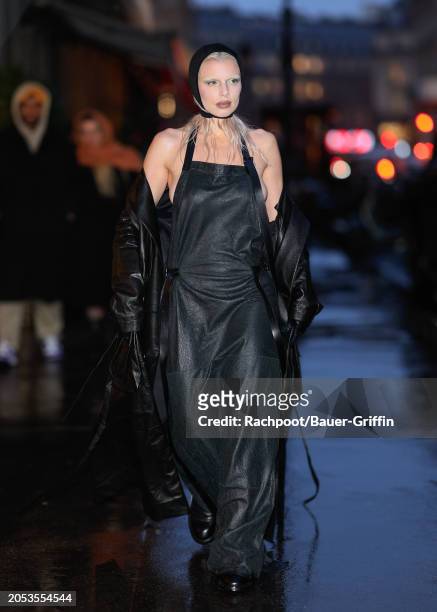 Julia Fox is seen heading to the Ann Demeulemeester show during Paris Fashion Week on March 02, 2024 in Paris, France.