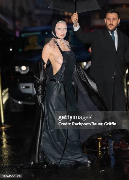 Julia Fox is seen heading to the Ann Demeulemeester show during Paris Fashion Week on March 02, 2024 in Paris, France.