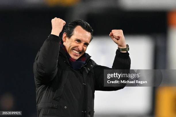 Unai Emery, Manager of Aston Villa, celebrates after the team's victory in the Premier League match between Luton Town and Aston Villa at Kenilworth...