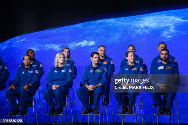 3,184 Nasa Johnson Space Center Stock Photos, High-Res Pictures, and ...