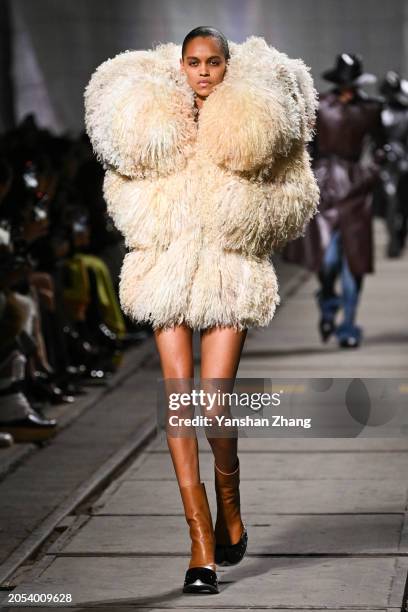 Model walks the runway during the Alexander McQueen Womenswear Fall/Winter 2024-2025 show as part of Paris Fashion Week on March 02, 2024 in Paris,...