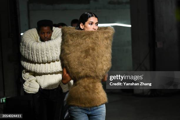Model walks the runway during the Alexander McQueen Womenswear Fall/Winter 2024-2025 show as part of Paris Fashion Week on March 02, 2024 in Paris,...