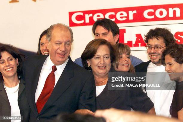 Ricardo Lagos, presidential candidate, holds a press conference 12 December 1999 in Santiago on the vote results. Ricardo Lagos, candidato del la...