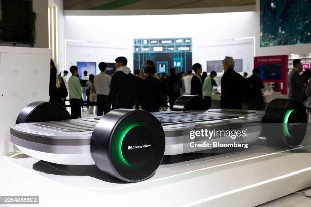 An LG Energy Solution Co. Battery pack for electric vehicle using cell-to-pack technologies displayed at the InterBattery exhibition in Seoul, South...