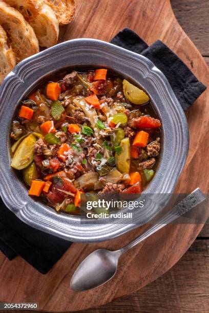 ragoût italien - boeuf mijoté photos et images de collection
