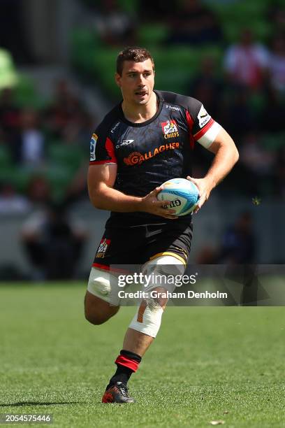 Luke Jacobson of the Chiefs runs with the ball during the round two Super Rugby Pacific match between Chiefs and ACT Brumbies at AAMI Park on March...