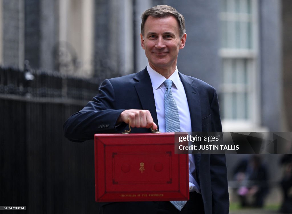 BRITAIN-POLITICS-ECONOMY-BUDGET