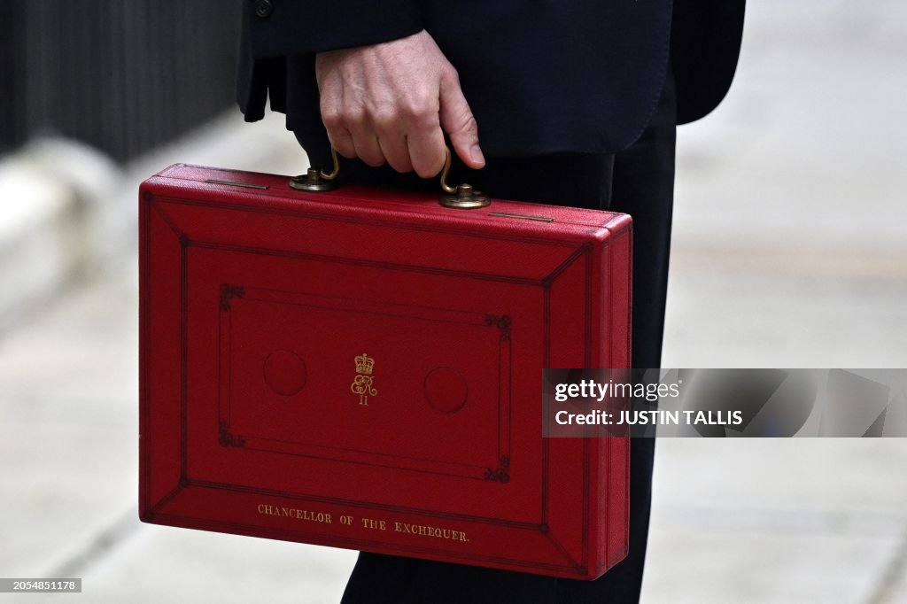 BRITAIN-POLITICS-ECONOMY-BUDGET