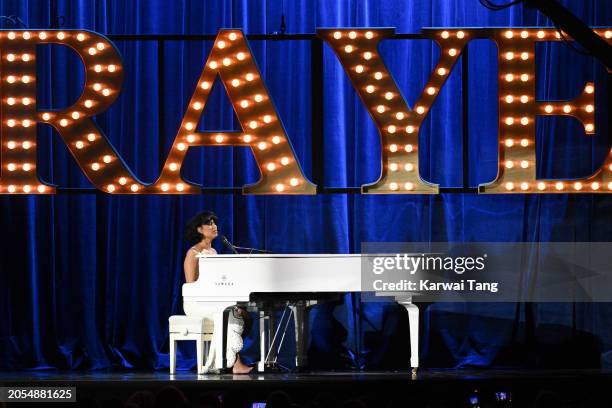 12,615 Raye Photos & High Res Pictures - Getty Images