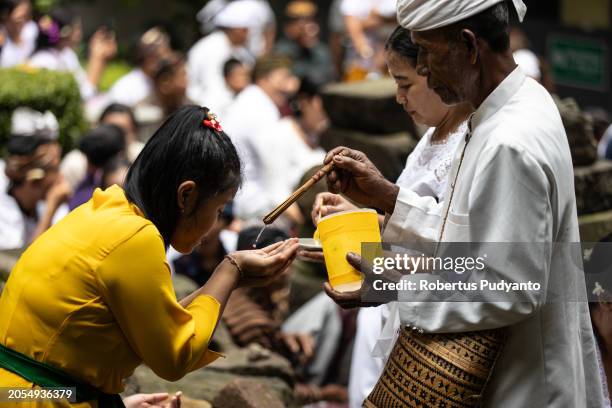 Indonesian Ritual 41,772 Spiritual Rituals Stock Photos, High-Res Pictures, and Images ...