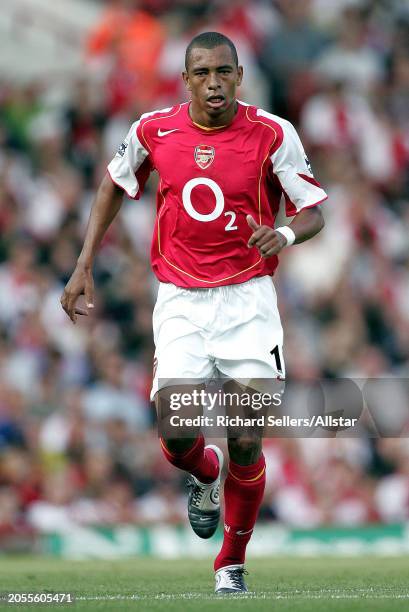 August 22: Gilberto of Arsenal running during the Premier League match between Arsenal and Middlesbrough at Highbury on August 22, 2004 in London,...