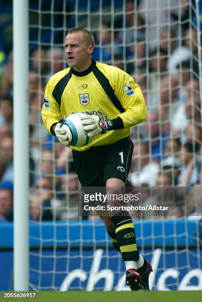 August 28: Antti Niemi of Southampton on the ball during the Premier League match between Chelsea and Southampton at Stamford Bridge on August 28,...