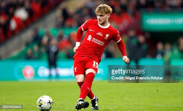 Harvey Elliott of Liverpool on the ball during the Carabao Cup Final match between Chelsea and Liverpool at Wembley Stadium on February 25, 2024 in...
