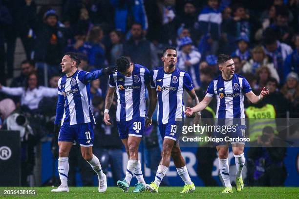 Wenderson Galeno of FC Porto celebrates with Evanilson of FC Porto, Pepe of FC Porto and Francisco Conceicao of FC Porto after scoring his team's...