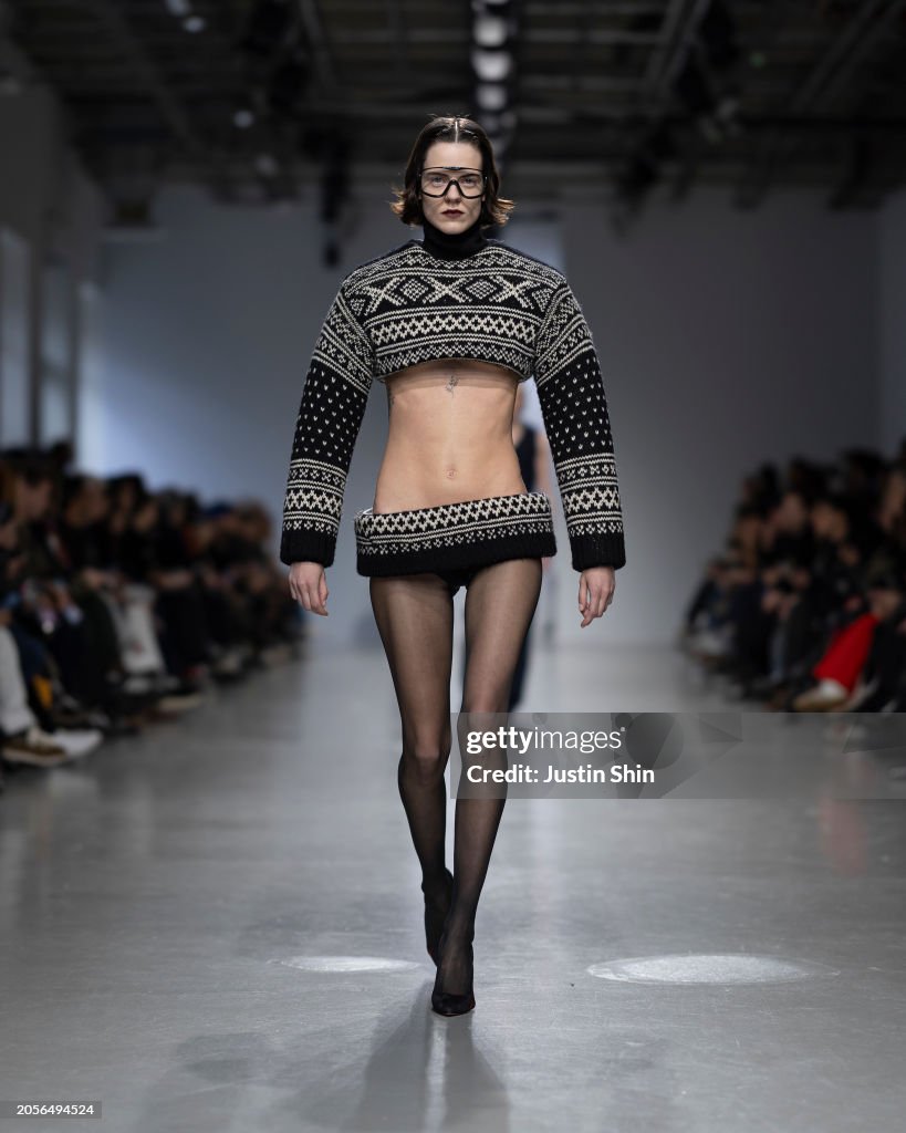 Duran Lantink : Runway - Paris Fashion Week - Womenswear Fall/Winter 2024-2025
