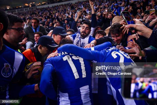 Danny Namaso of FC Porto celebrates after scoring his teams fifth goal during the Liga Portugal Bwin match between FC Porto and SL Benfica at Estadio...