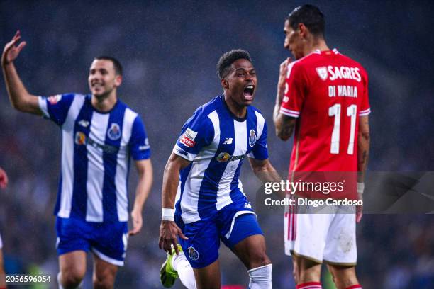 Wendell of FC Porto celebrates after scoring his team's forth goal during the Liga Portugal Bwin match between FC Porto and SL Benfica at Estadio do...