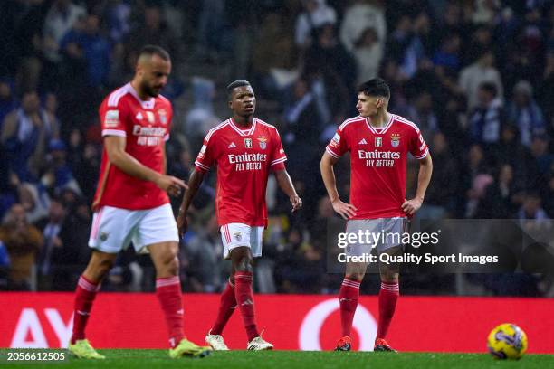 Antonio Silva , Florentino and Arthur Cabral of SL Benfica react after Danny Namaso Edi-Mesumbe Loader of FC Porto scores his team's fifth goal...