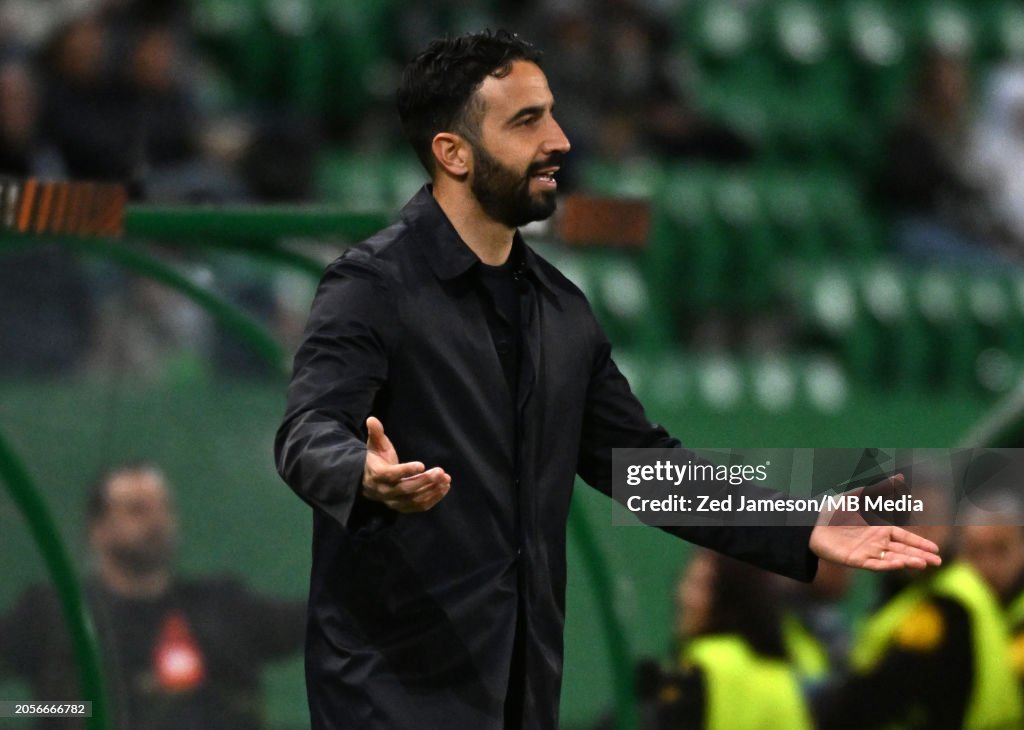 Successful coach Amorim denies Liverpool rumors: 'Stop this'
