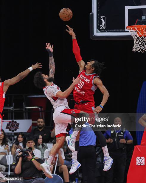 Jalen Harris of the Windy City Bulls shoot the ball during the game against the Rio Grande Valley Vipers on March 6, 2024 at the Bert Ogden Arena in...