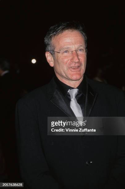 Robin Williams attends the 72nd Annual Academy Awards Vanity Fair Party at Morton's in Los Angeles, California, 26th March 2000.