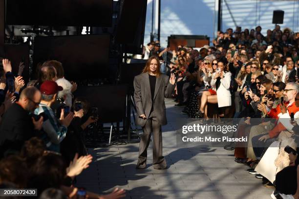 Fashion designer Stella McCartney acknowledges the applause of the audience during the Stella McCartney Womenswear Fall/Winter 2024-2025 show as part...