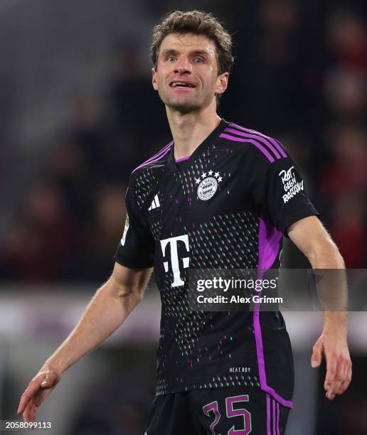 Thomas Mueller of Bayern Muenchen reacts during the Bundesliga match between Sport-Club Freiburg and FC Bayern München at Europa-Park Stadion on...