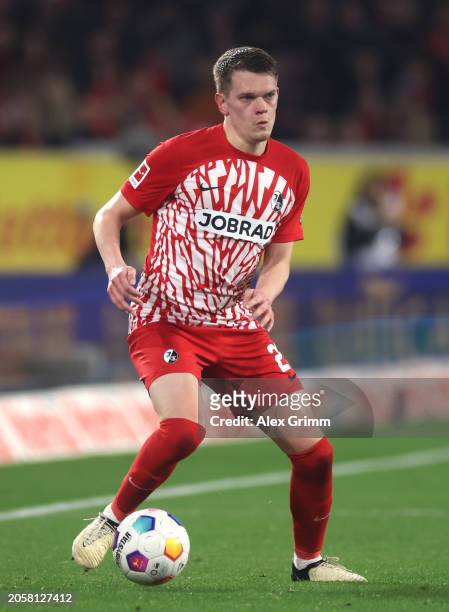 Matthias Ginter of Freiburg controls the ball during the Bundesliga match between Sport-Club Freiburg and FC Bayern München at Europa-Park Stadion on...