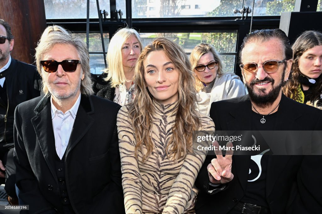 Stella McCartney : Front Row - Paris Fashion Week - Womenswear Fall/Winter 2024-2025