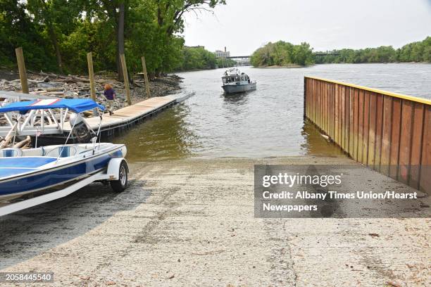 Statulate Dec Ingalls Way Photos and Premium High Res Pictures - Getty Images