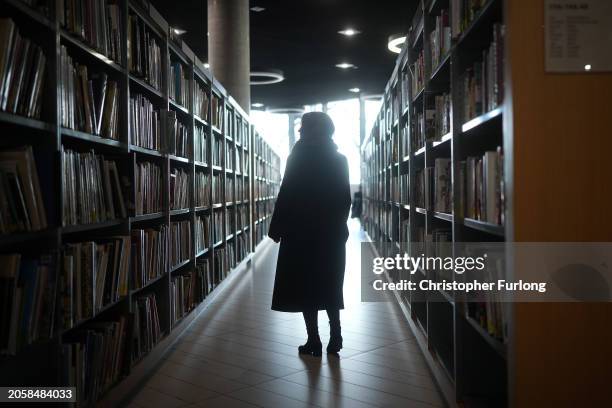 746,104 Images Of Library Stock Photos, High-Res Pictures, and Images ...