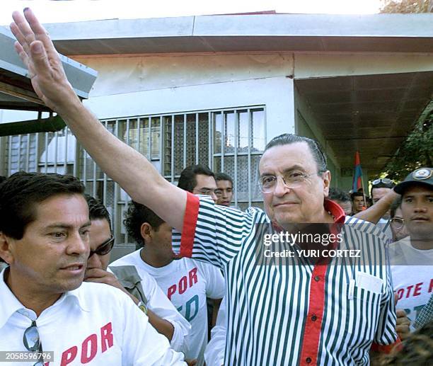 Presidential candidate for the Partido Unidad Social Cristiana , Abel Pacheco, greets voters during the election in San Jose, Costa Rica, 03 February...