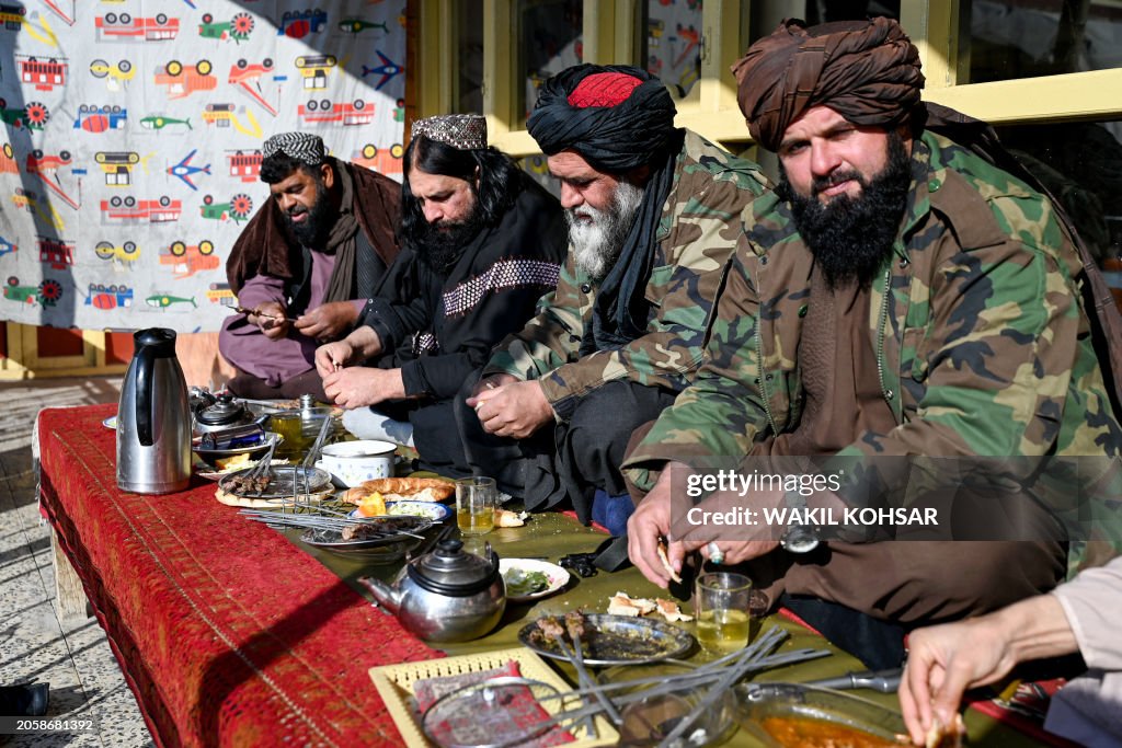 AFGHANISTAN-SECURITY-LIFESTYLE