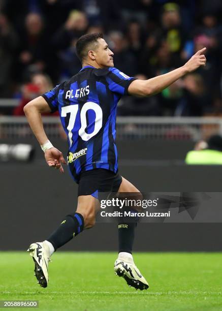 Alexis Sanchez of FC Internazionale celebrates scoring his team's second goal during the Serie A TIM match between FC Internazionale and Genoa CFC -...